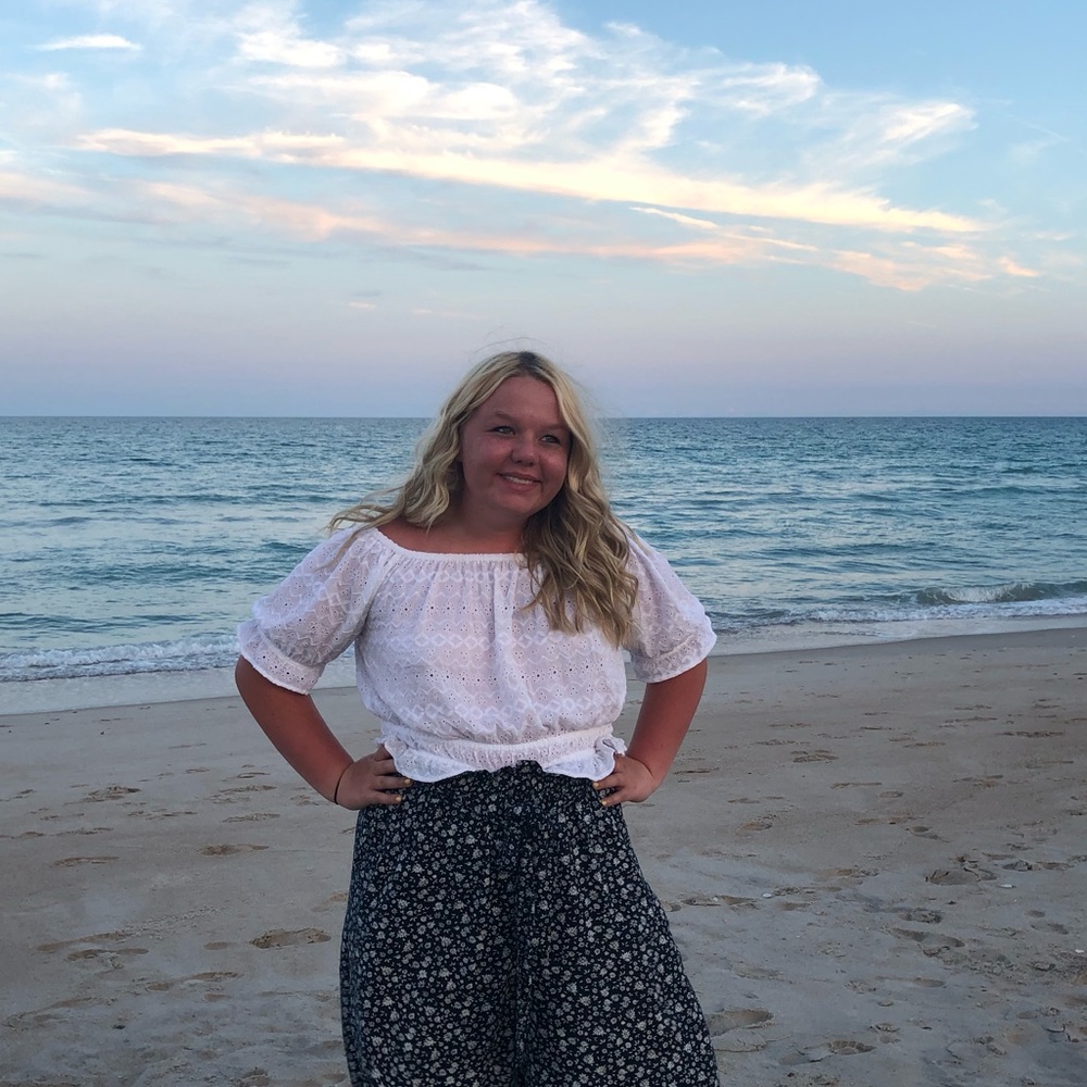 Meet your Posher, Brooke